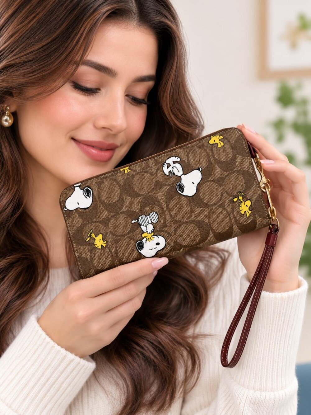 COACH x Peanuts Snoopy Woodstock Signature Zip Around Wallet Khaki Brown - Picture 2 of 5